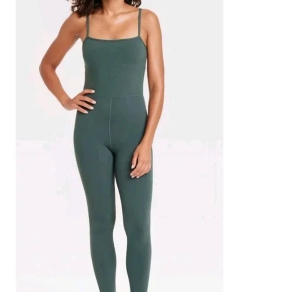 All In Motion Women's Green Sleeveless W Straps Jumpsuit - Picture 1 of 9